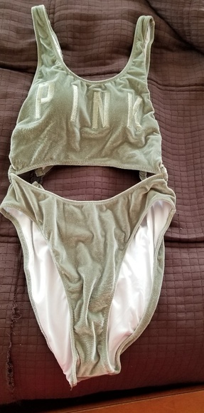 Vs Pink Swimsuit - Picture 3 of 6